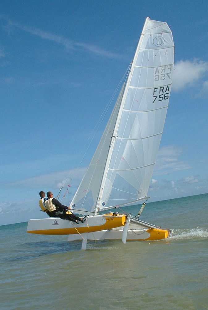sailing-catamaran-formula-18